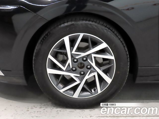 Hyundai Grandeur (GN7) 2,5 Gasoline 2WD Premium 2025 — фото 24