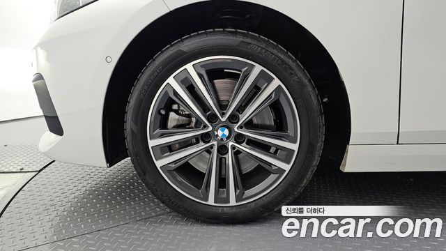 BMW 2 Series Gran Coupe (F44) 220i Sport 2024 — фото 5