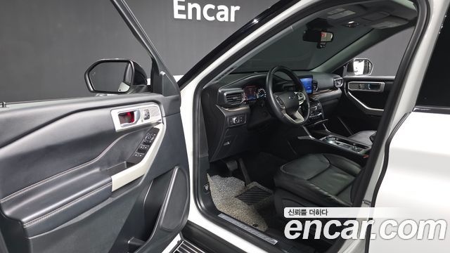 Ford Explorer (VI) 2.3 LimIted 4WD 2021 — фото 10