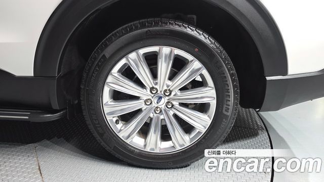 Ford Explorer (VI) 2.3 LimIted 4WD 2021 — фото 27