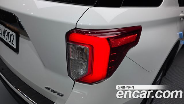 Ford Explorer (VI) 2.3 LimIted 4WD 2021 — фото 29