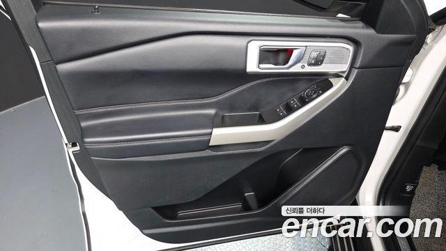 Ford Explorer (VI) 2.3 LimIted 4WD 2021 — фото 30