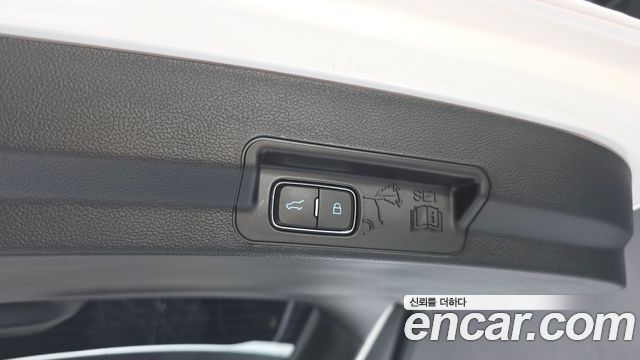 Ford Explorer (VI) 2.3 LimIted 4WD 2021 — фото 38