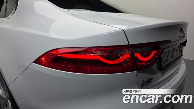 Jaguar XF (X260) 20d Portfolio 2019 — фото 29
