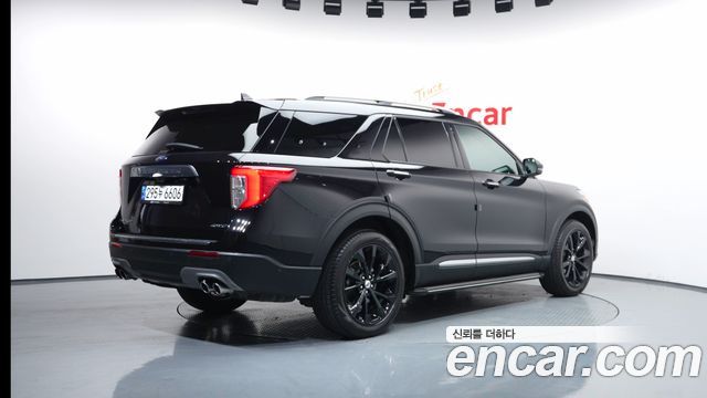 Ford Explorer (VI) 3.0 Platinum 4WD 2021 — фото 2
