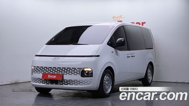 Hyundai Staria Tourer 11-Seater Smart 2025 — фото 1