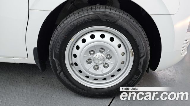 Hyundai Staria Tourer 11-Seater Smart 2025 — фото 21