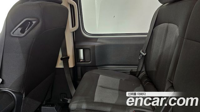 Hyundai Staria Tourer 11-Seater Smart 2025 — фото 25