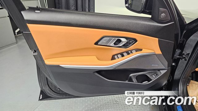 BMW 3 Series (G20) 320i M Sport 2024 — фото 24