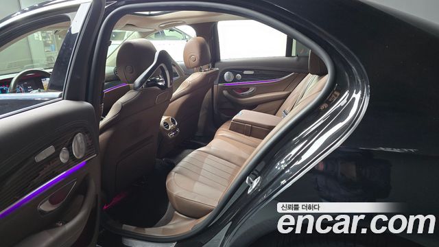 Mercedes-Benz E-Class (W213) E450 4MATIC Exclusive 2020 — фото 1