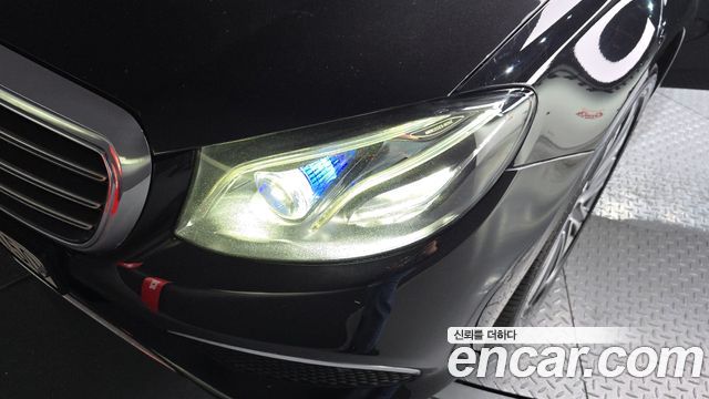 Mercedes-Benz E-Class (W213) E450 4MATIC Exclusive 2020 — фото 28