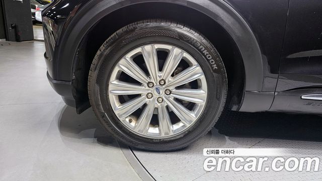 Ford Explorer (VI) 2.3 LimIted 4WD 2020 — фото 5