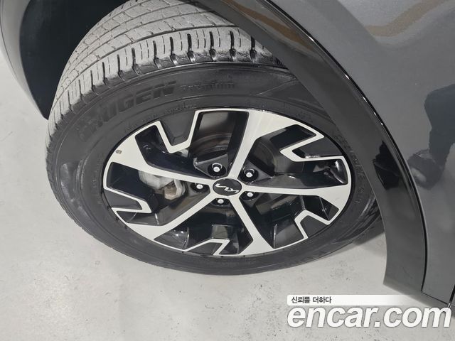 Kia Sportage Hybrid (V) Nobleless 2WD 2023 — фото 8