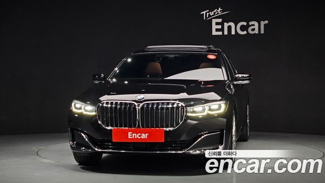 BMW 7 Series (G11) 740Li xDrive Design Pure Excellence 2020 — фото 2