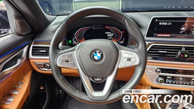 BMW 7 Series (G11) 740Li xDrive Design Pure Excellence 2020 — фото 5