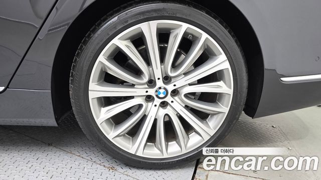 BMW 7 Series (G11) 750Li xDrive Premium 2017 — фото 21