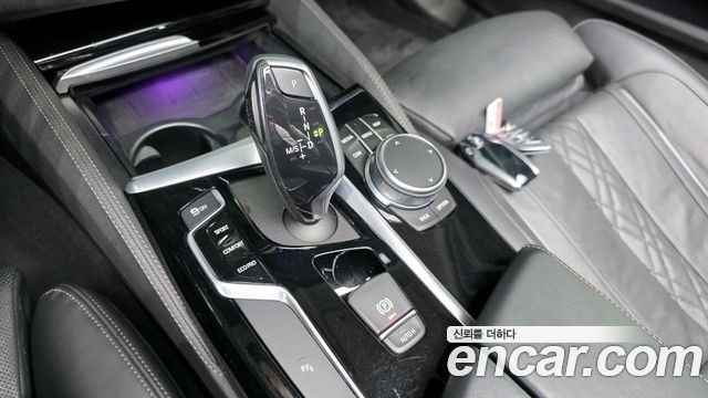 BMW 5 Series (G30) 520d xDrive Luxury Plus 2019 — фото 9