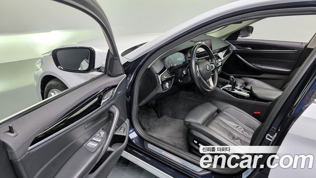 BMW 5 Series (G30) 520d xDrive Luxury Plus 2019 — фото 10