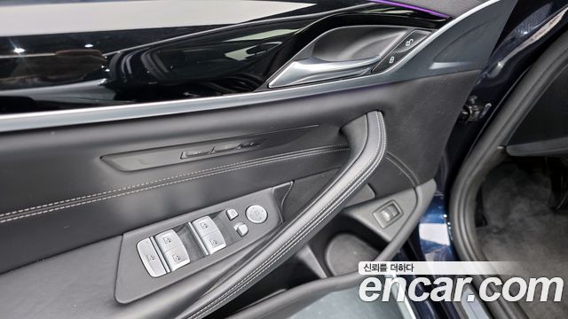 BMW 5 Series (G30) 520d xDrive Luxury Plus 2019 — фото 23