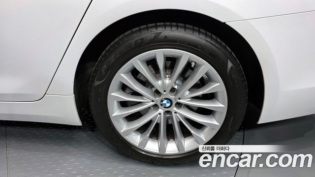 BMW 5 Series (G30) 520d xDrive Luxury Plus 2019 — фото 27