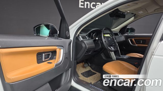 Land Rover Discovery Sport 2.0 TD4 HSE Luxury 2018 — фото 10