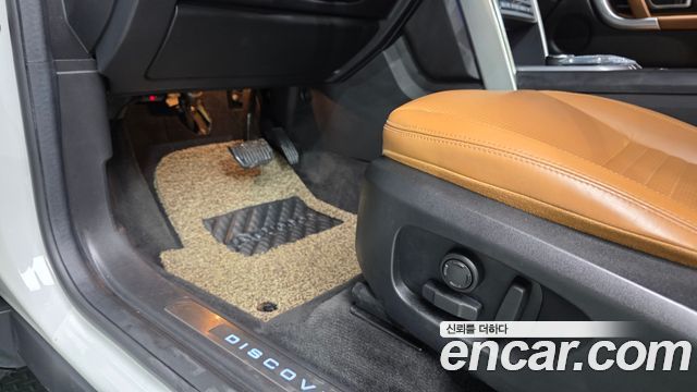 Land Rover Discovery Sport 2.0 TD4 HSE Luxury 2018 — фото 30
