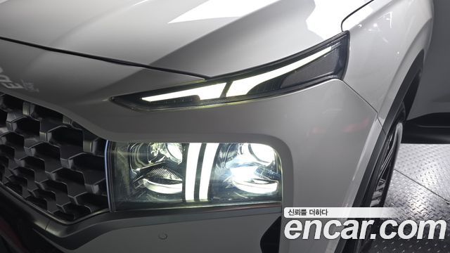 Hyundai Santa Fe Gasoline 2.5T 2WD Prestige 2021 — фото 22