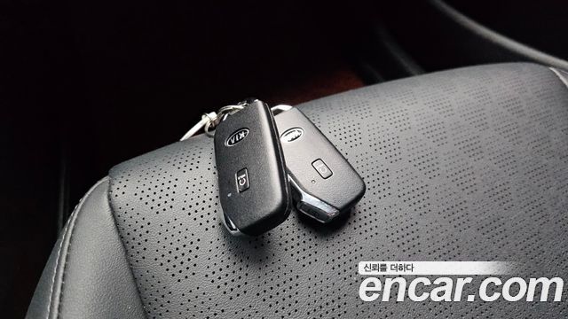 Kia Seltos Gasoline 1.6 Turbo 2WD Signature 2022 — фото 16
