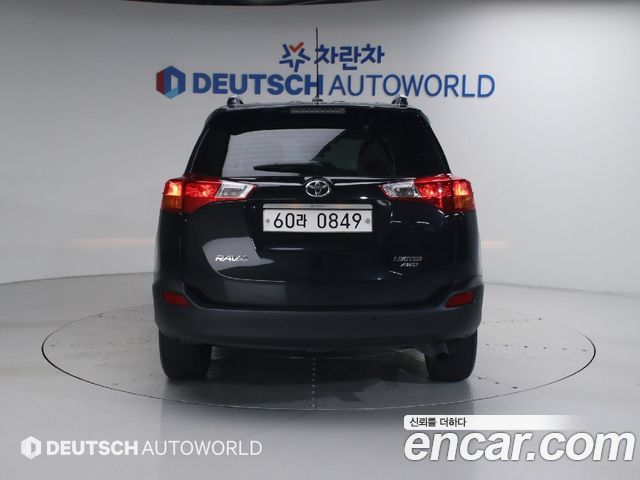 Toyota RAV4 2.5 4WD 4th 2015 — фото 4