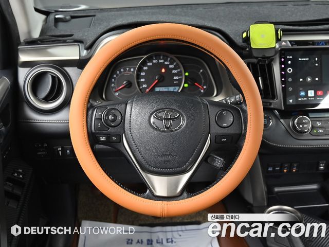 Toyota RAV4 2.5 4WD 4th 2015 — фото 17