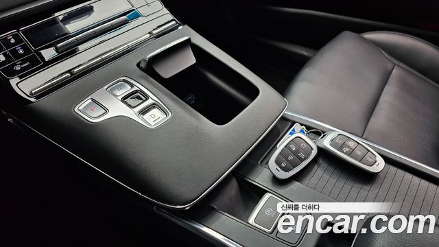 Hyundai Grandeur (IG) 3.0 LPi Rent Car Modern 2022 — фото 9