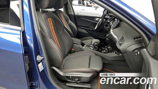 BMW 1 Series (F40) 118d Sport 2021 — фото 11