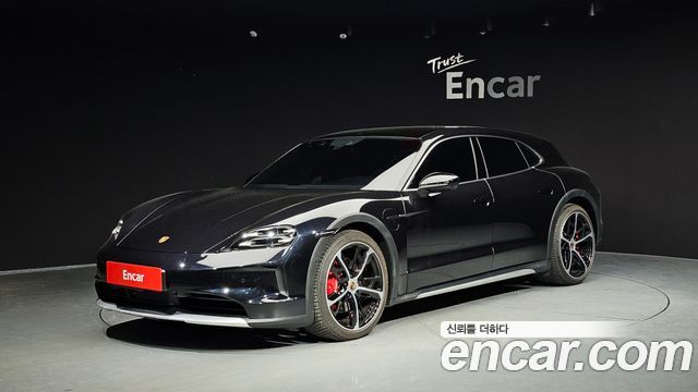 Porsche Taycan 4S Cross Turismo
