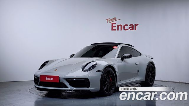 Porsche 911 (992) Carrera 4 GTS