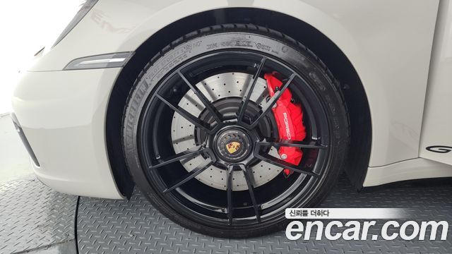 Porsche 911 (992) Carrera 4 GTS 2023 — фото 5