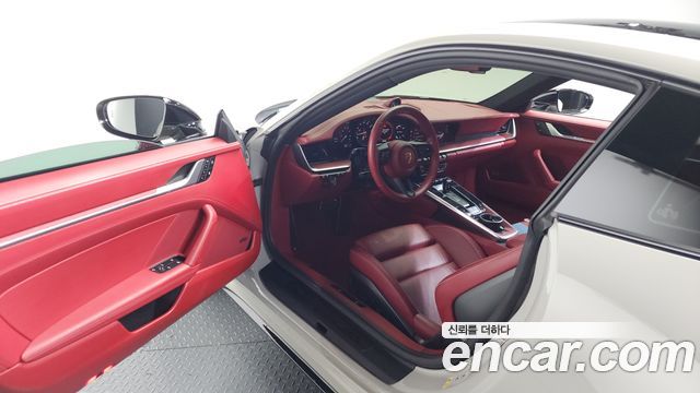 Porsche 911 (992) Carrera 4 GTS 2023 — фото 10