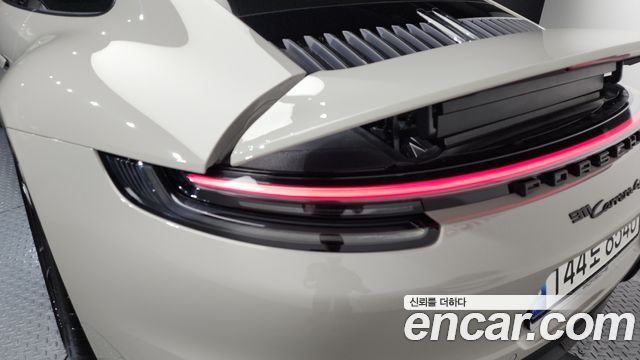 Porsche 911 (992) Carrera 4 GTS 2023 — фото 23