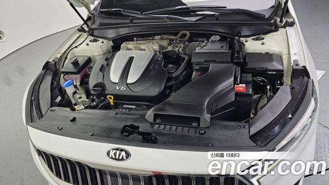 Kia K7 Premier 3.0 LPI Prestige 2021 — фото 6