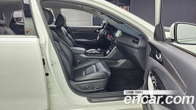 Kia K7 Premier 3.0 LPI Prestige 2021 — фото 11