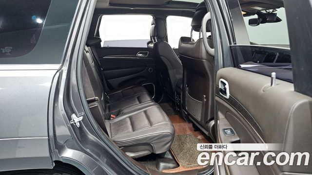 Jeep Grand Cherokee 3.0 Diesel Overland Summit WK2 2018 — фото 16