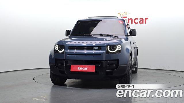Land Rover Defender (L663) 110 D250 SE 2023 — фото 3