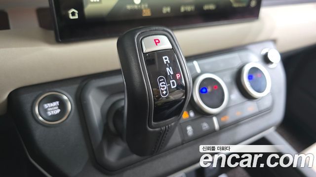 Land Rover Defender (L663) 110 D250 SE 2023 — фото 9