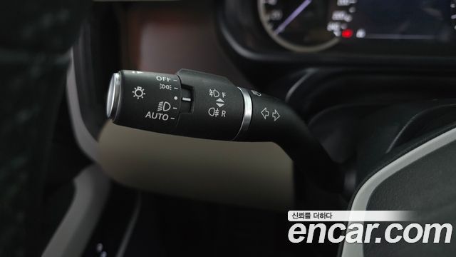 Land Rover Defender (L663) 110 D250 SE 2023 — фото 30