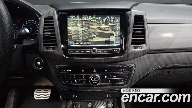 KG Mobility (SsangYong) Rexton Sports Khan Diesel 2.2 2WD Prestige 2023 — фото 14