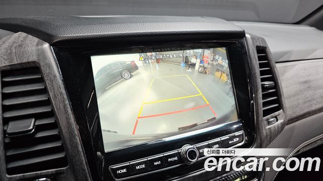 KG Mobility (SsangYong) Rexton Sports Khan Diesel 2.2 2WD Prestige 2023 — фото 15