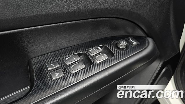 KG Mobility (SsangYong) Rexton Sports Khan Diesel 2.2 2WD Prestige 2023 — фото 17