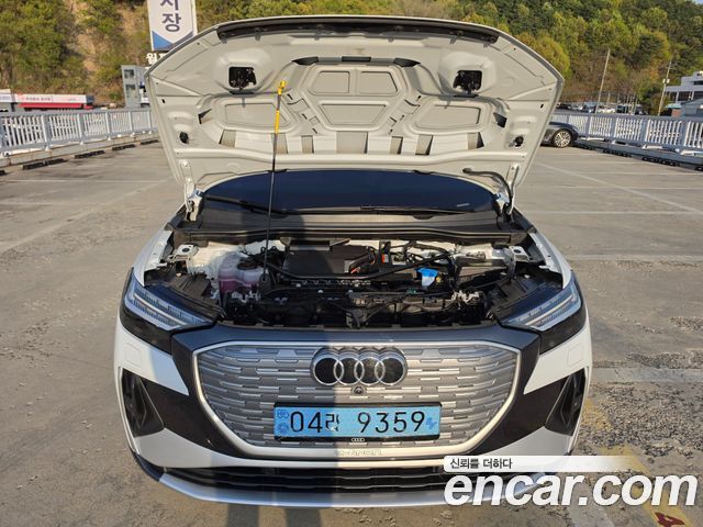 Audi Q4 e-tron (F4) 40 Premium 2023 — фото 10