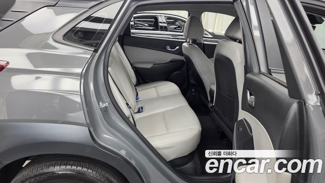 Hyundai Kona Gasoline 2.0 2WD Modern 2021 — фото 12