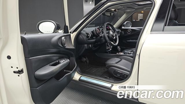 MINI Cooper D Clubman Standard 2nd 2020 — фото 10