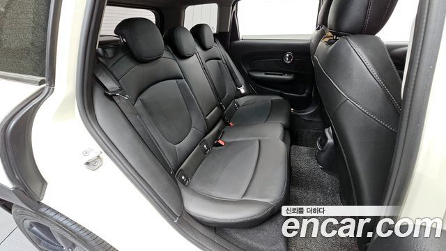 MINI Cooper D Clubman Standard 2nd 2020 — фото 16